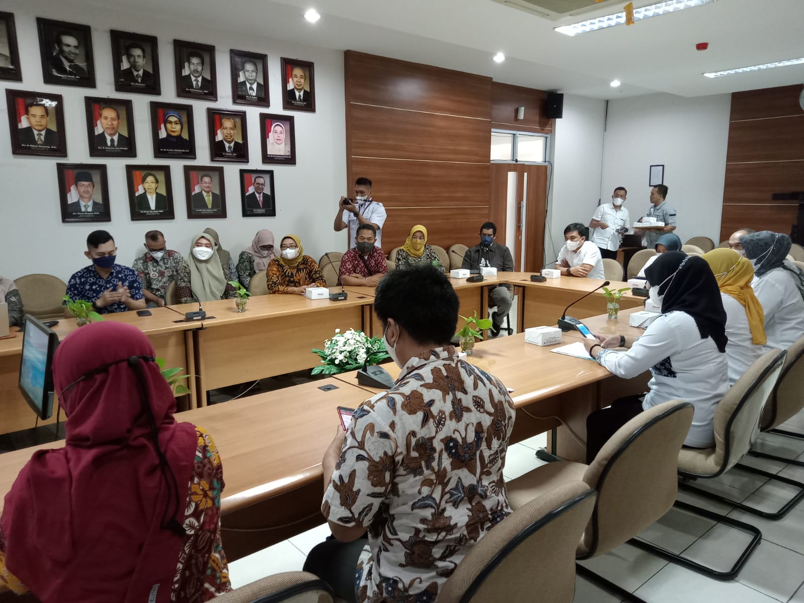 Benchmarking Zona Integritas, TIM STMM Yogyakarta Kunjungi POLTEKESOS dan Politeknik STIA LAN Bandung