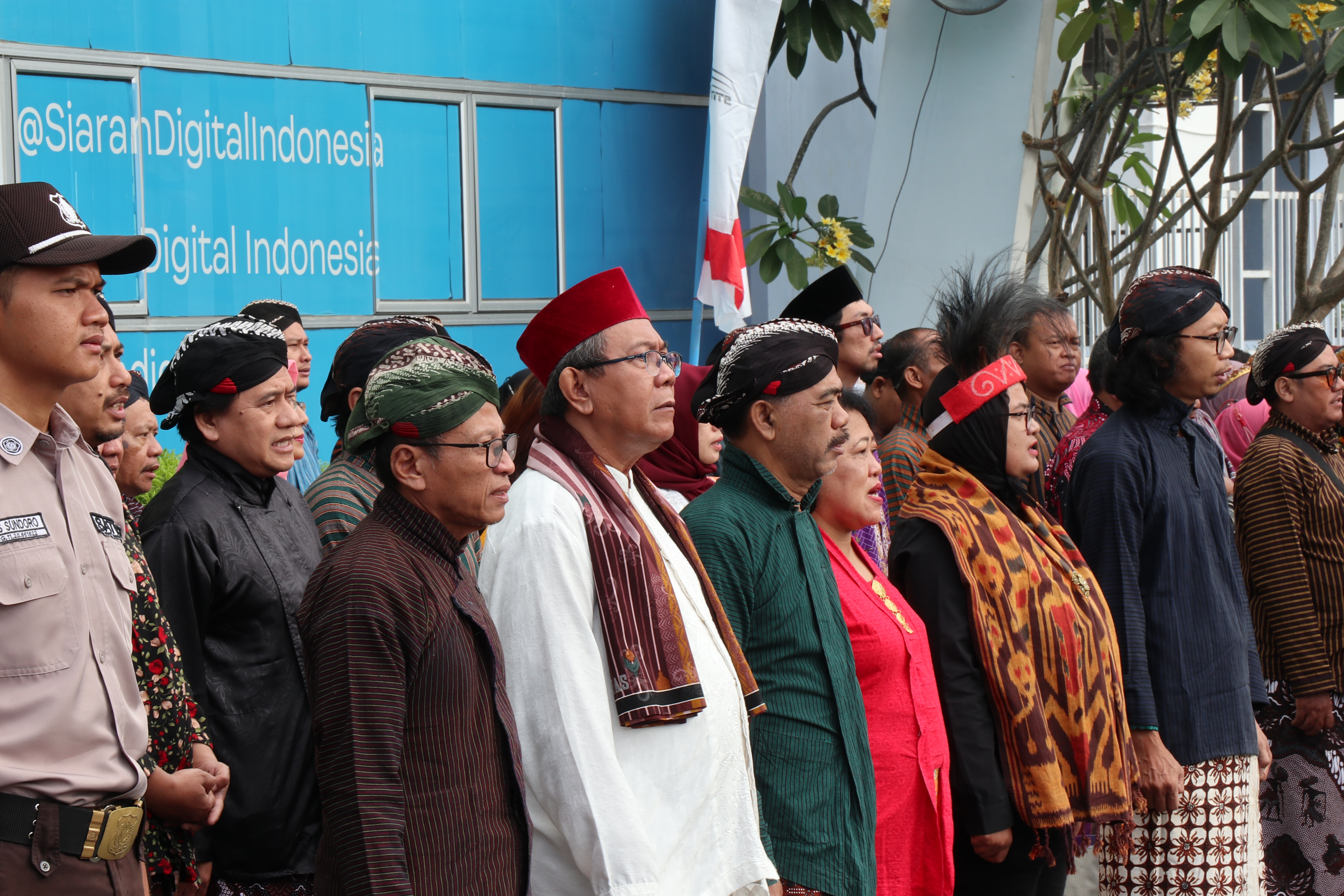 Pakaian Adat Nusantara Meriahkan Upacara Hari Kemerdekaan di STMM 
