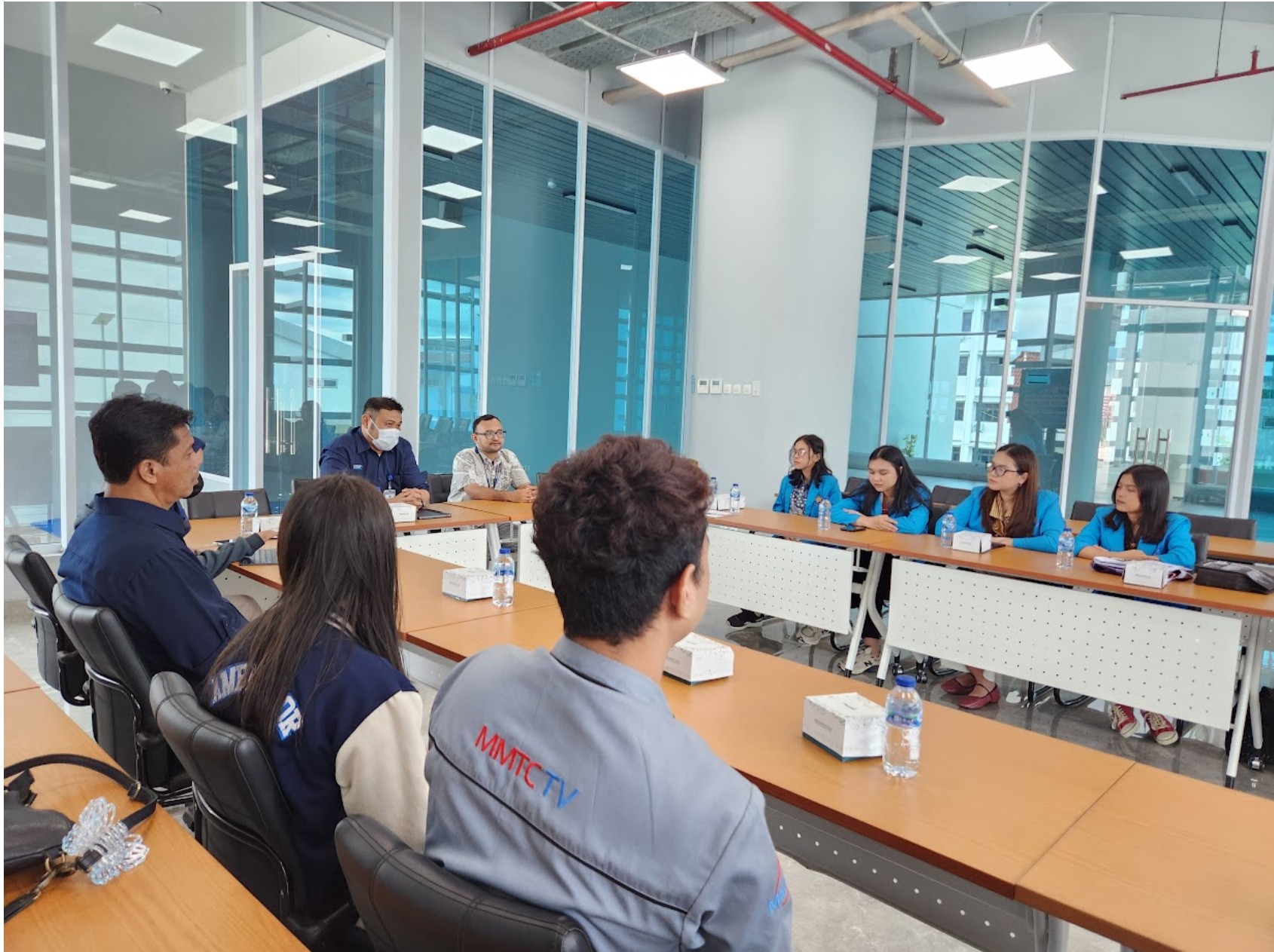 Prodi Ilmu Komunikasi Fisipol Universitas Kristen Indonesia  Studi Banding Pengelolaan Laboratorium Komunikasi di STMM